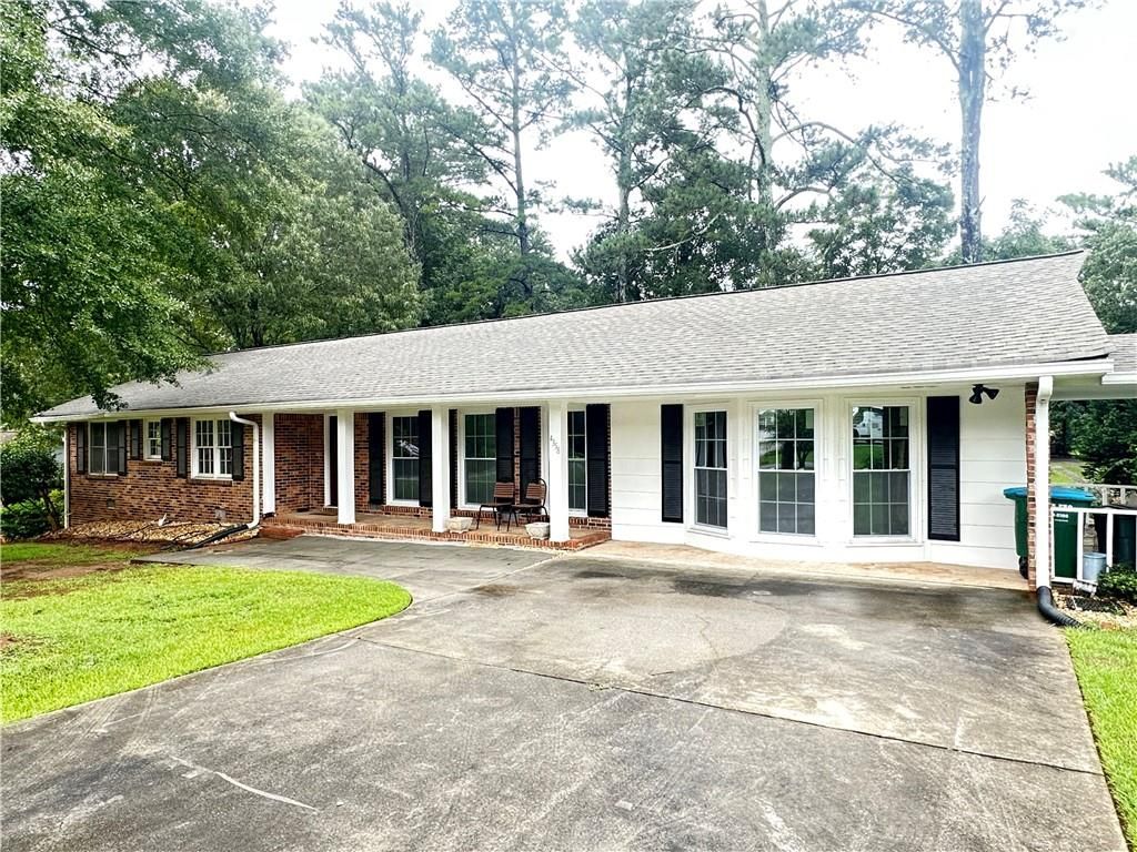 4358 Louis SW Road, Lilburn, GA 30047