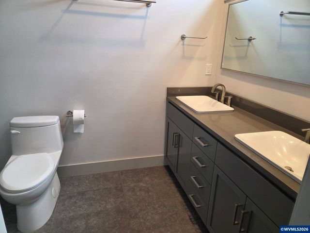3352 Zane Ln, Eugene, OR 97404