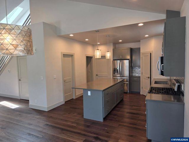 3352 Zane Ln, Eugene, OR 97404