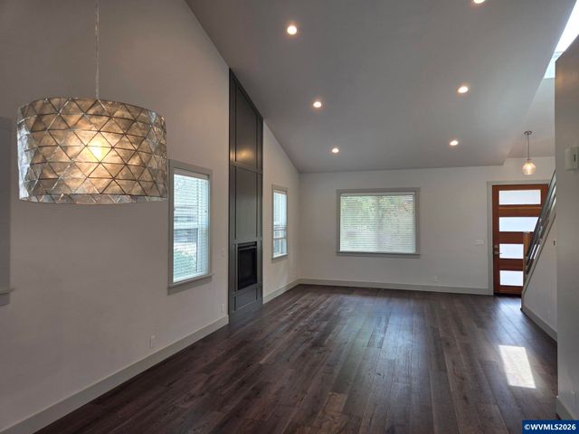 3352 Zane Ln, Eugene, OR 97404
