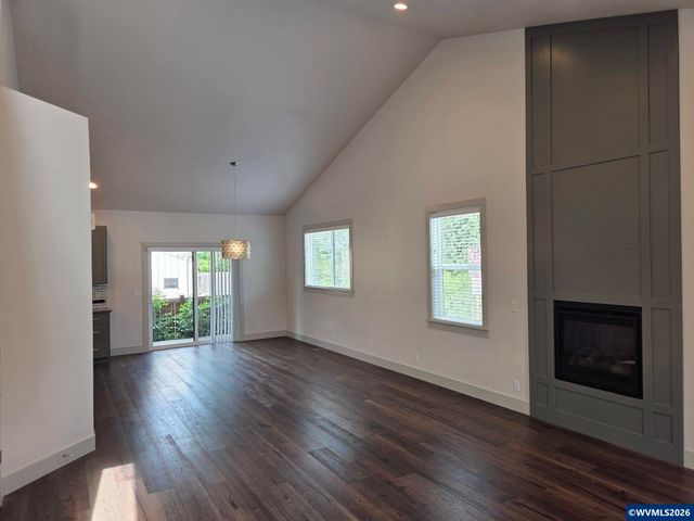3352 Zane Ln, Eugene, OR 97404