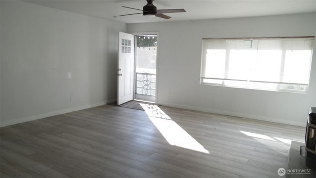 145 Collar Avenue, Morton, WA 98356