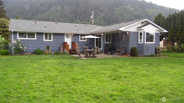 145 Collar Avenue, Morton, WA 98356