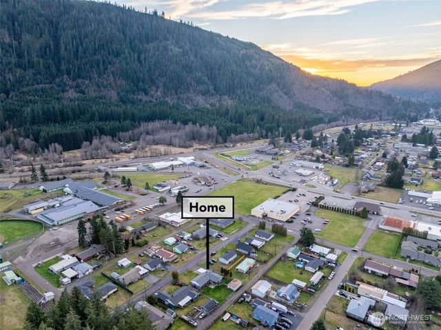 145 Collar Avenue, Morton, WA 98356