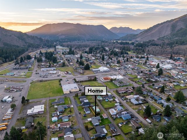 145 Collar Avenue, Morton, WA 98356
