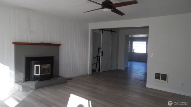 145 Collar Avenue, Morton, WA 98356