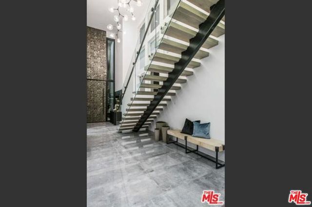 11241 Blix Street, Toluca Lake, CA 91602