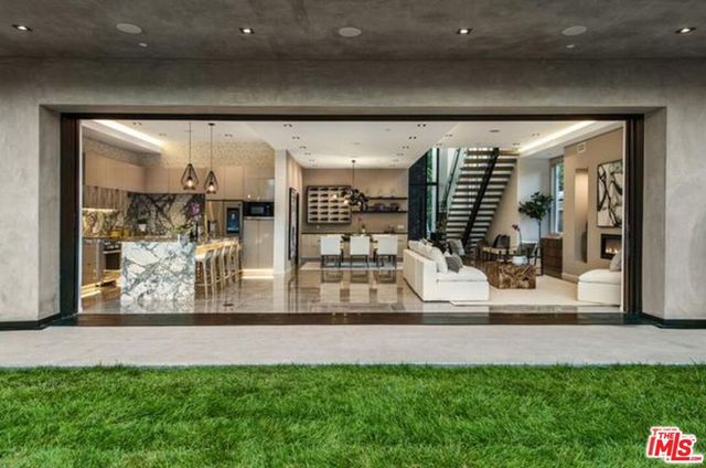 11241 Blix Street, Toluca Lake, CA 91602
