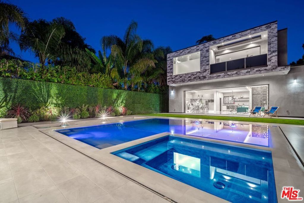 11241 Blix Street, Toluca Lake, CA 91602