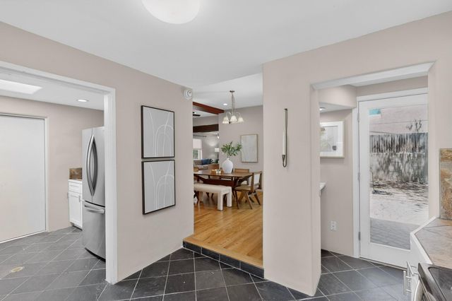 1206 Dartmouth Drive NE, Albuquerque, NM 87106