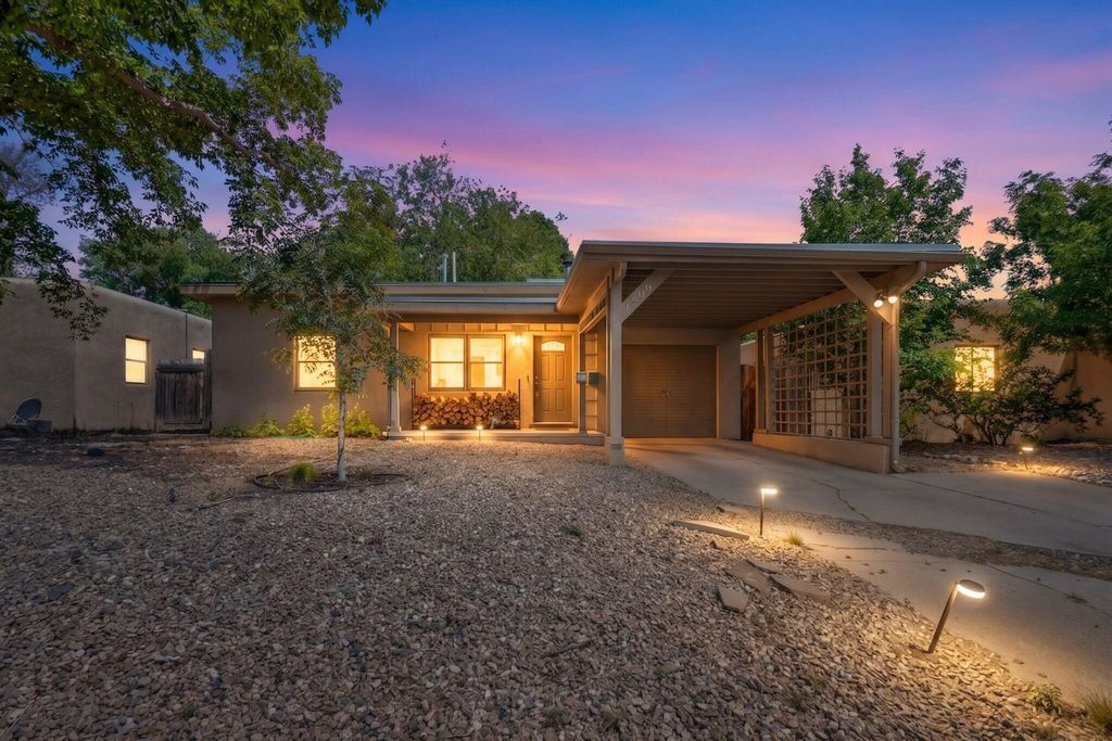 1206 Dartmouth Drive NE, Albuquerque, NM 87106