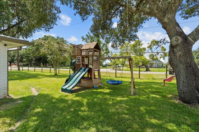 14914 Ash Street, Santa Fe, TX 77517