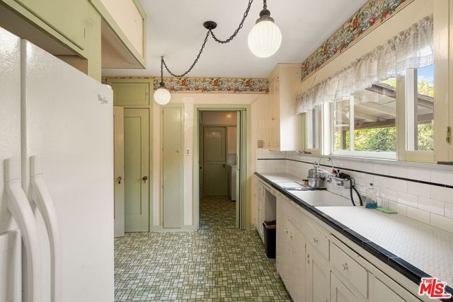 1902 Georgina Avenue, Santa Monica, CA 90402