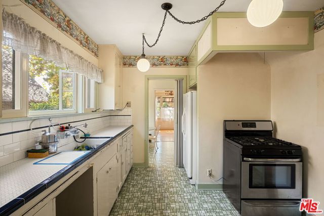 1902 Georgina Avenue, Santa Monica, CA 90402