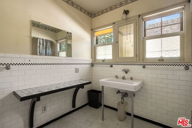 1902 Georgina Avenue, Santa Monica, CA 90402