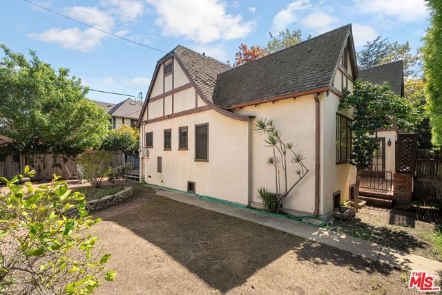 1902 Georgina Avenue, Santa Monica, CA 90402