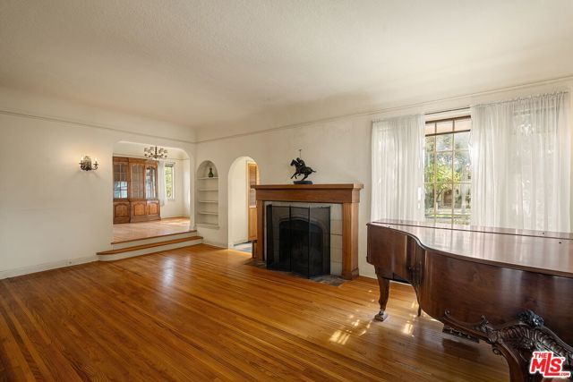 1902 Georgina Avenue, Santa Monica, CA 90402