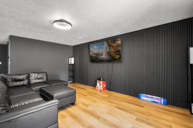 5035 Ojos Azul Court NW, Albuquerque, NM 87120