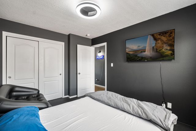 5035 Ojos Azul Court NW, Albuquerque, NM 87120