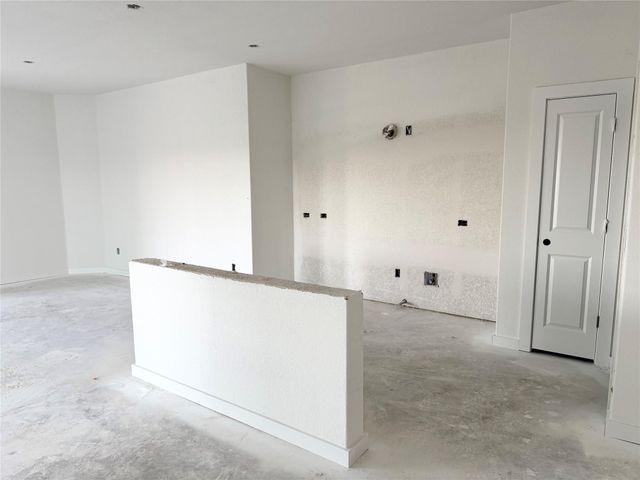 304 Joyful LN, San Marcos, TX 78666