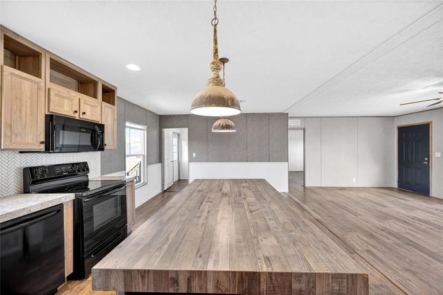 17680 Old Highway 105 E, Conroe, TX 77306