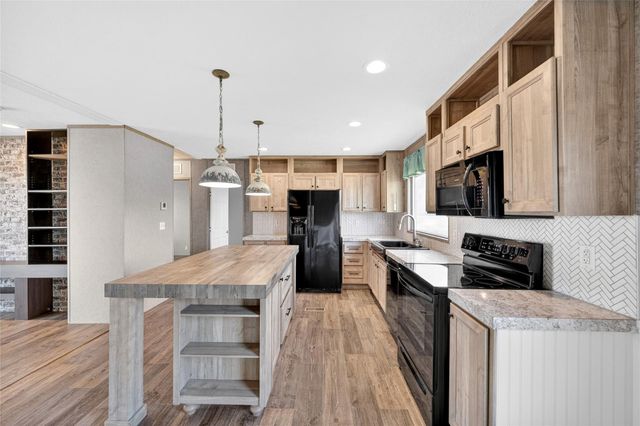 17680 Old Highway 105 E, Conroe, TX 77306