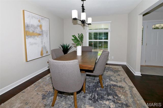 7 Barbre Court, St Louis, MO 63119