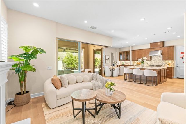 53 Tundra, Irvine, CA 92602