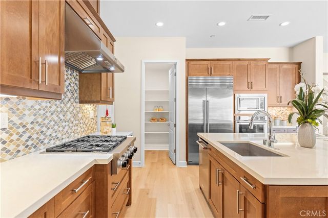 53 Tundra, Irvine, CA 92602
