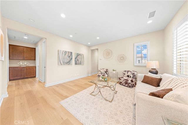 53 Tundra, Irvine, CA 92602