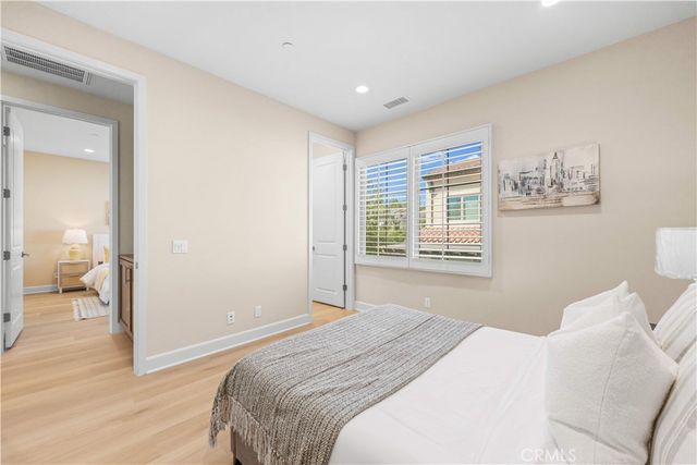 53 Tundra, Irvine, CA 92602