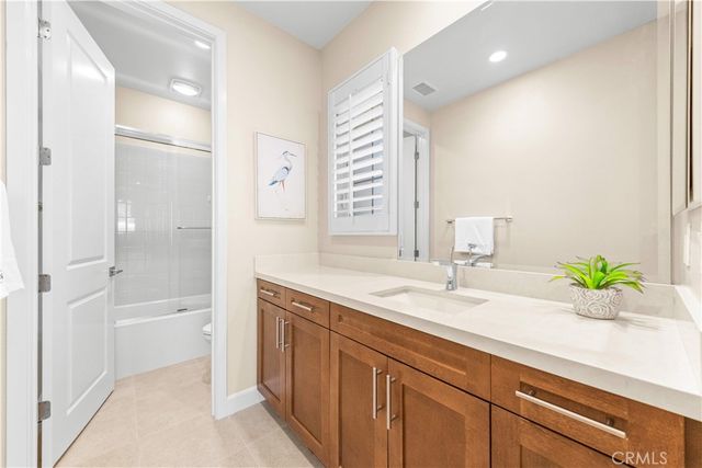 53 Tundra, Irvine, CA 92602