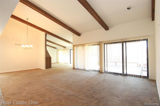 4458 Southmoor Lane, West Bloomfield Charter Township, MI 48323