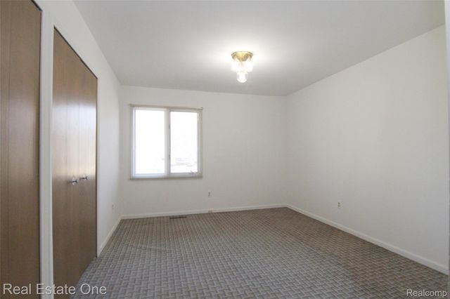 4458 Southmoor Lane, West Bloomfield Charter Township, MI 48323