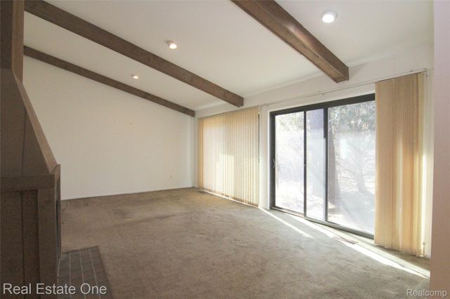 4458 Southmoor Lane, West Bloomfield Charter Township, MI 48323