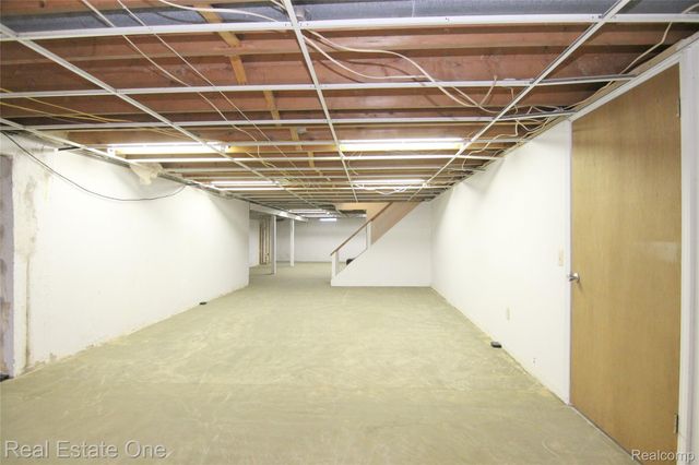 4458 Southmoor Lane, West Bloomfield Charter Township, MI 48323