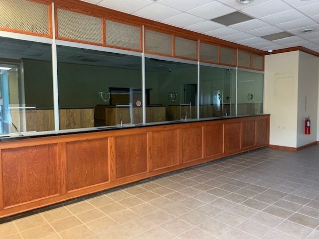 8300 S Marquette Avenue, Chicago, IL 60617