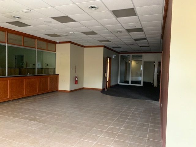 8300 S Marquette Avenue, Chicago, IL 60617