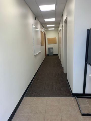 8300 S Marquette Avenue, Chicago, IL 60617