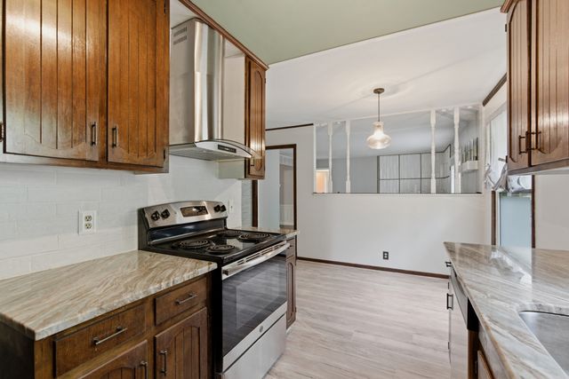 557 Holt Valley Rd, Nashville, TN 37221