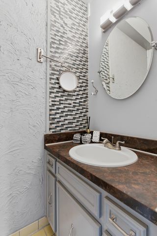 557 Holt Valley Rd, Nashville, TN 37221