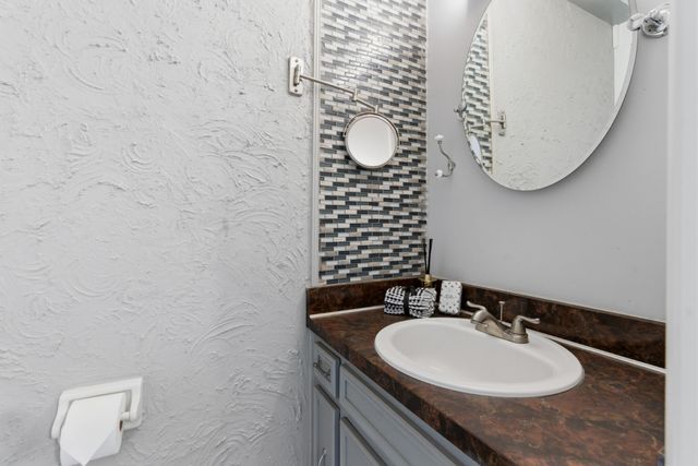 557 Holt Valley Rd, Nashville, TN 37221