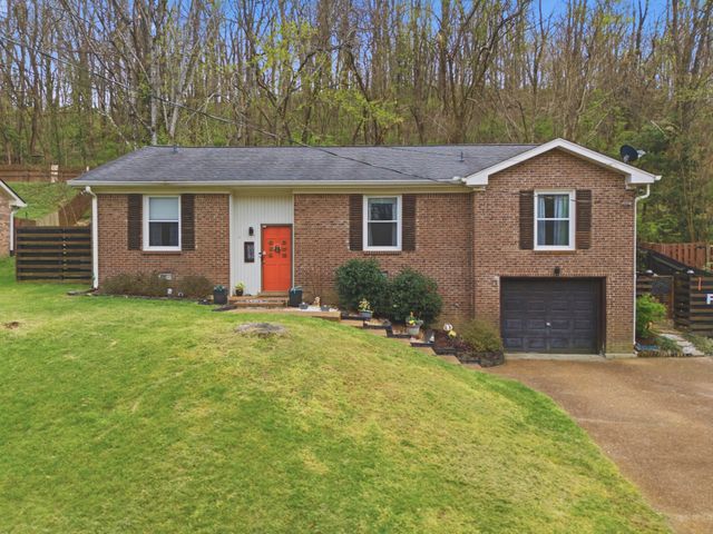557 Holt Valley Rd, Nashville, TN 37221
