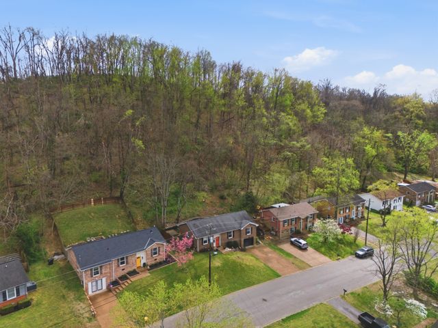 557 Holt Valley Rd, Nashville, TN 37221