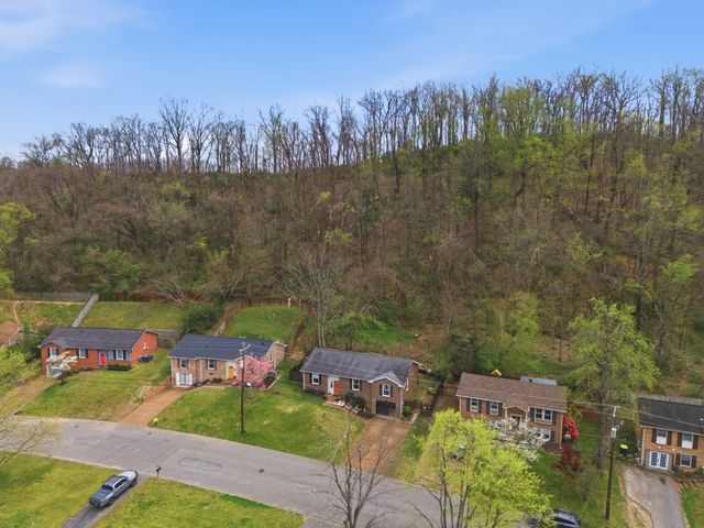 557 Holt Valley Rd, Nashville, TN 37221