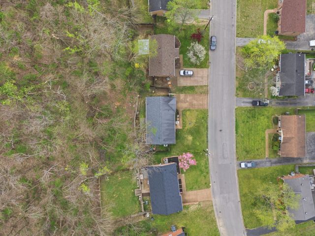 557 Holt Valley Rd, Nashville, TN 37221