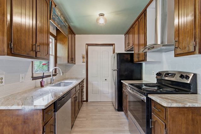 557 Holt Valley Rd, Nashville, TN 37221