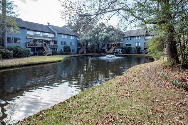 1141 Shadow Lake Circle J, Mount Pleasant, SC 29464