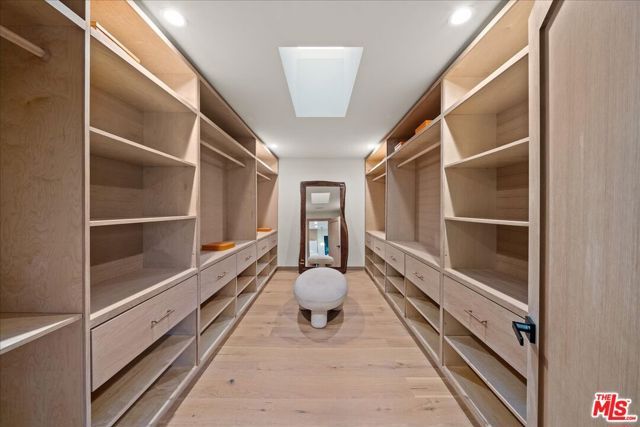 14537 Hesby Street, Sherman Oaks, CA 91403