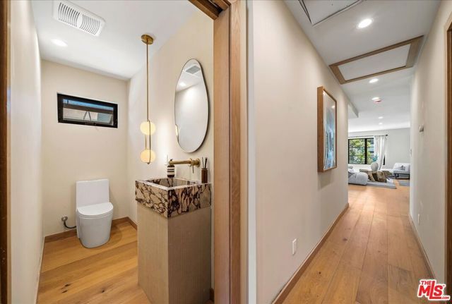 14537 Hesby Street, Sherman Oaks, CA 91403